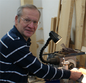 http://drechsel-mueller.de/_bilder/dietmar2.jpg http://drechsel-mueller.de/_bilder/dietmar2.jpg